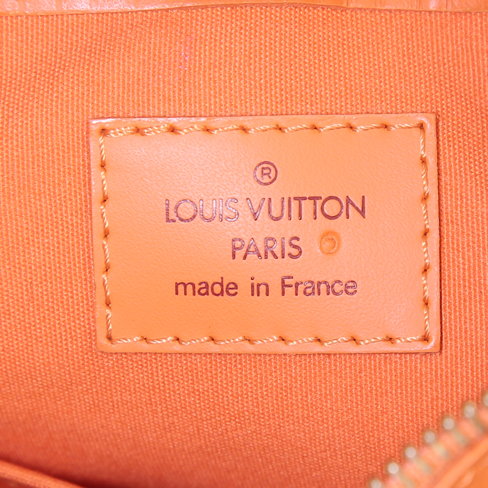 Louis Vuitton Salabha bag worn on the shoulder or carried in the hand in orange epi leather - Detail D3