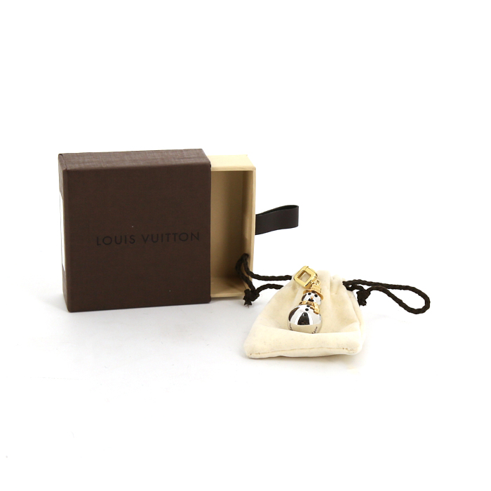 Pendentif Louis Vuitton en or blanc,  or jaune et onyx - Detail D2