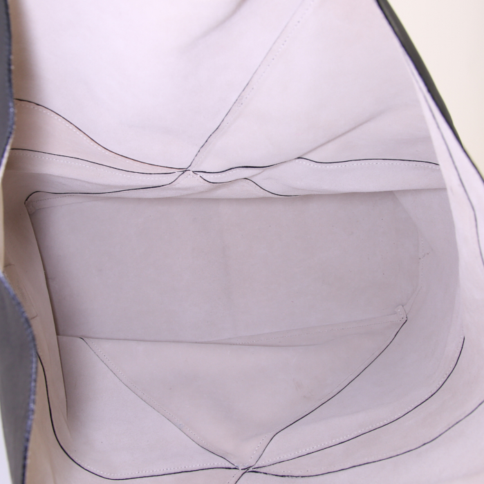 Loewe shopping bag in black leather - Detail D2