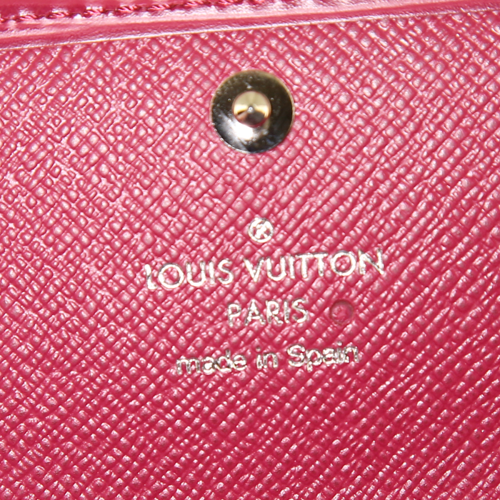 Billetera Louis Vuitton Sarah en cuero Epi color frambuesa - Detail D3