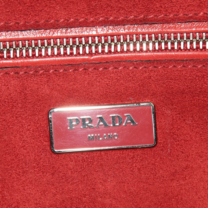 Prada Twin Zip shoulder bag in red leather - Detail D4