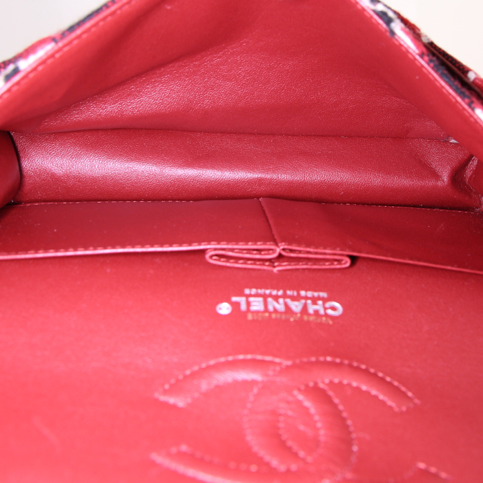 Bolso de mano Chanel Timeless en tweed rojo, negro y gris - Detail D5