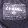 Bolsito de mano Chanel Camelia - Wallet en cuero negro - Detail D3 thumbnail