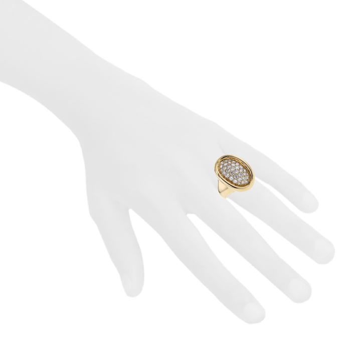 Bague époque années 90 Cartier Baignoire en or jaune et diamants - Detail D1