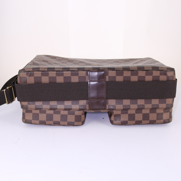 Sac bandoulière Louis Vuitton Broadway en toile damier enduite marron et cuir marron - Detail D4