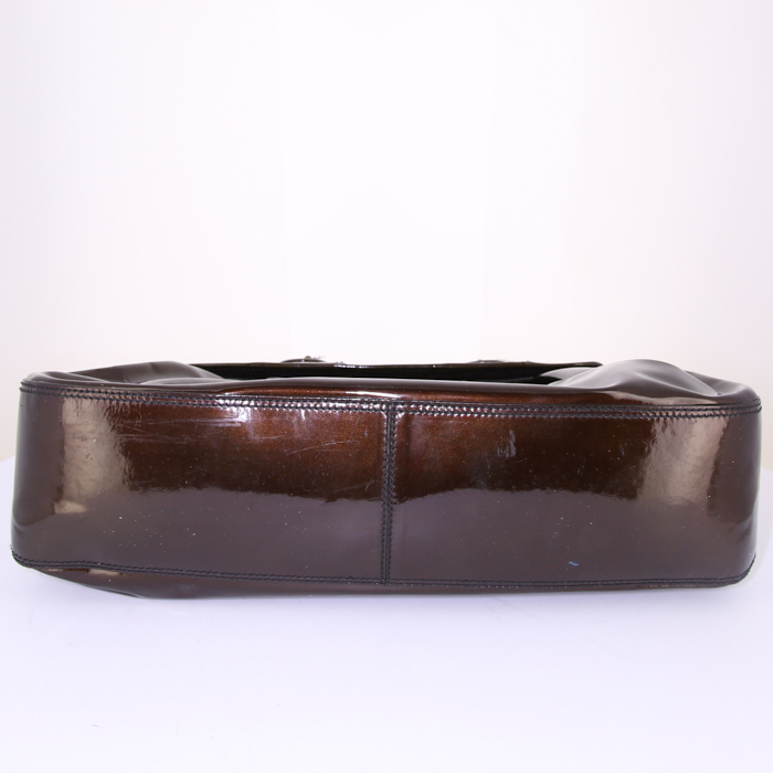 Fendi B.Bag  bag worn on the shoulder or carried in the hand in brown patent leather - Detail D4