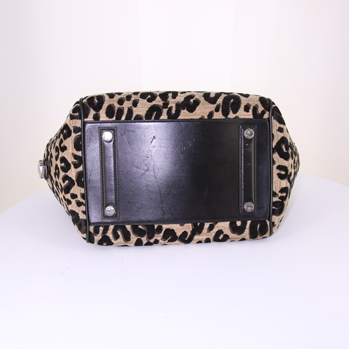 Louis Vuitton North South large model handbag in black and beige canvas and black leather - Detail D4