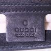 Bolso bandolera Gucci Mors en charol negro - Detail D3 thumbnail