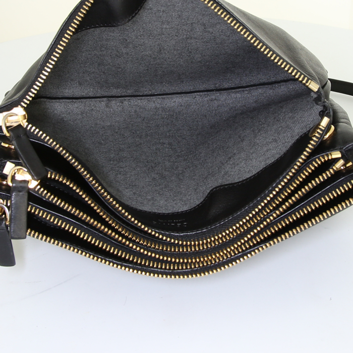 Bolso bandolera Celine Trio modelo grande en cuero negro - Detail D2