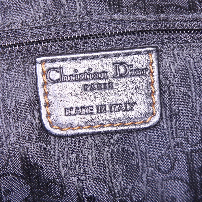 Dior Gaucho bag worn on the shoulder or carried in the hand in brown leather and brown piping - Detail D3