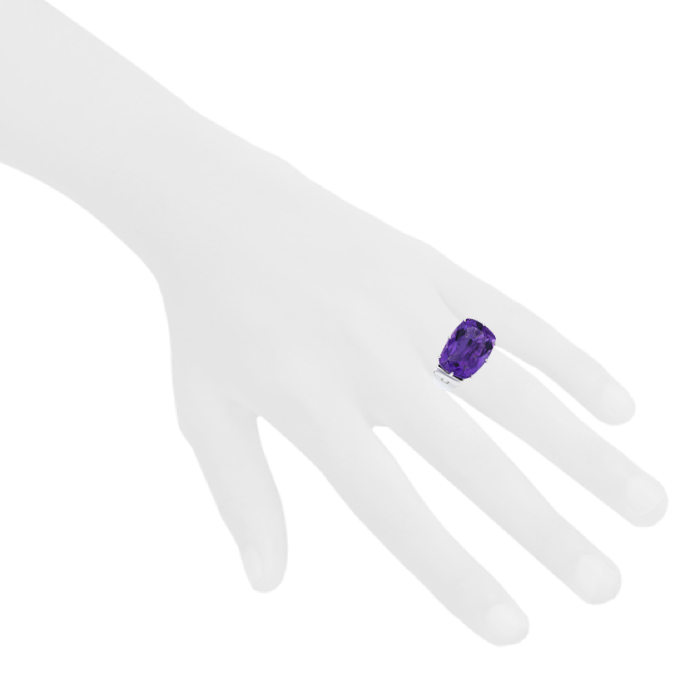 Sortija H. Stern Sunrise en oro blanco,  amatista y diamante - Detail D1