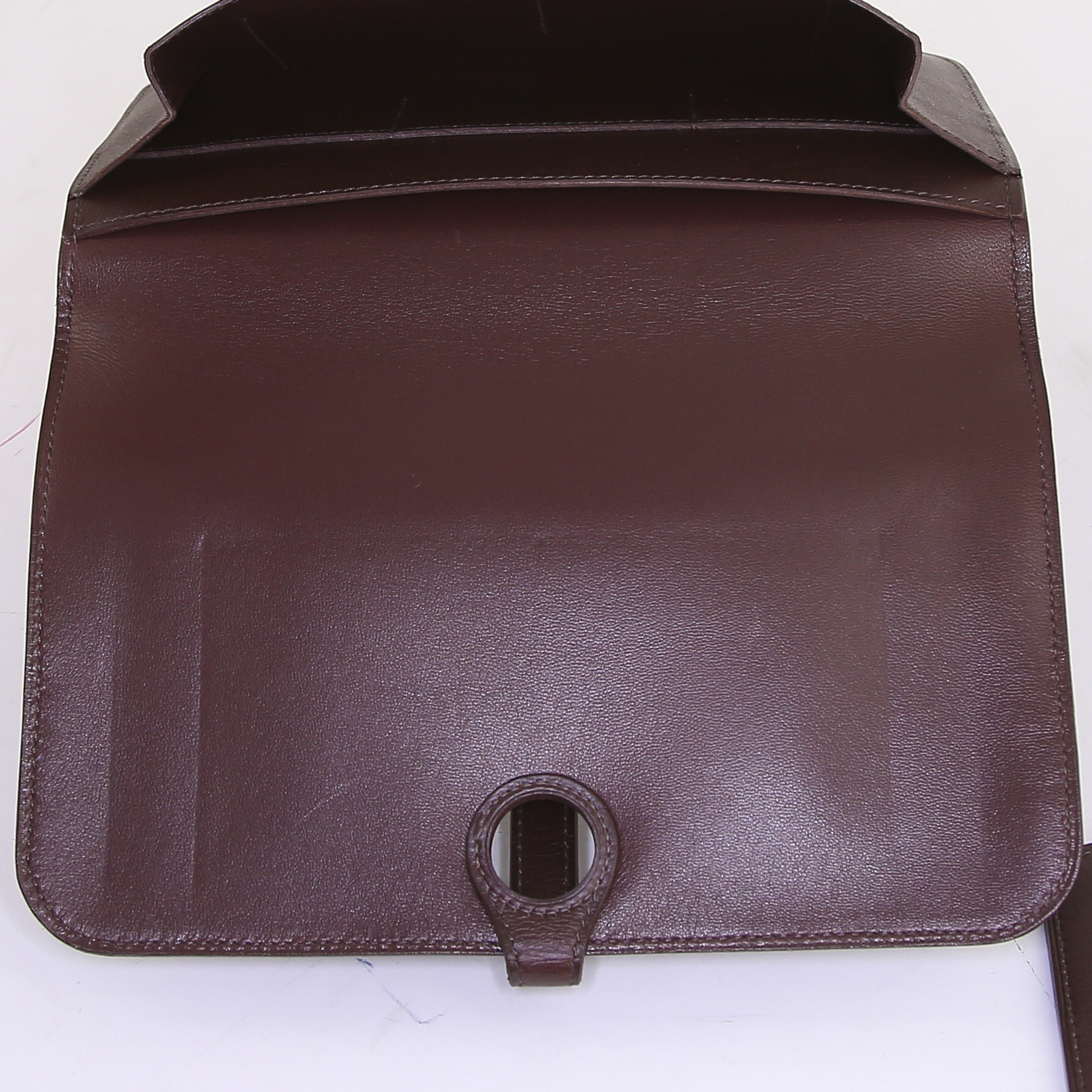 Billetera Hermes Dogon - Pocket Hand en cuero swift marrón - Detail D3