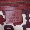 Bolso de mano Gucci Babouska en cuero monogram huella color burdeos y ante color burdeos - Detail D3 thumbnail