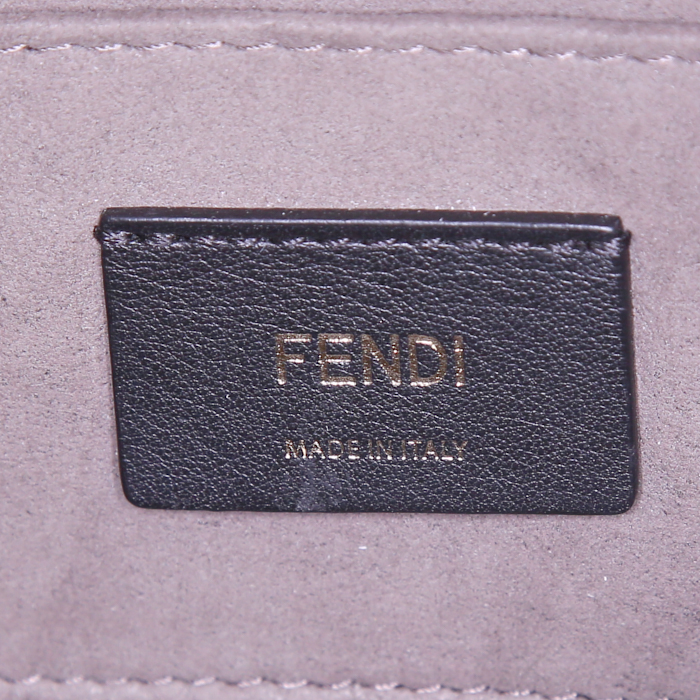 Fendi Camera Case shoulder bag in black leather - Detail D3
