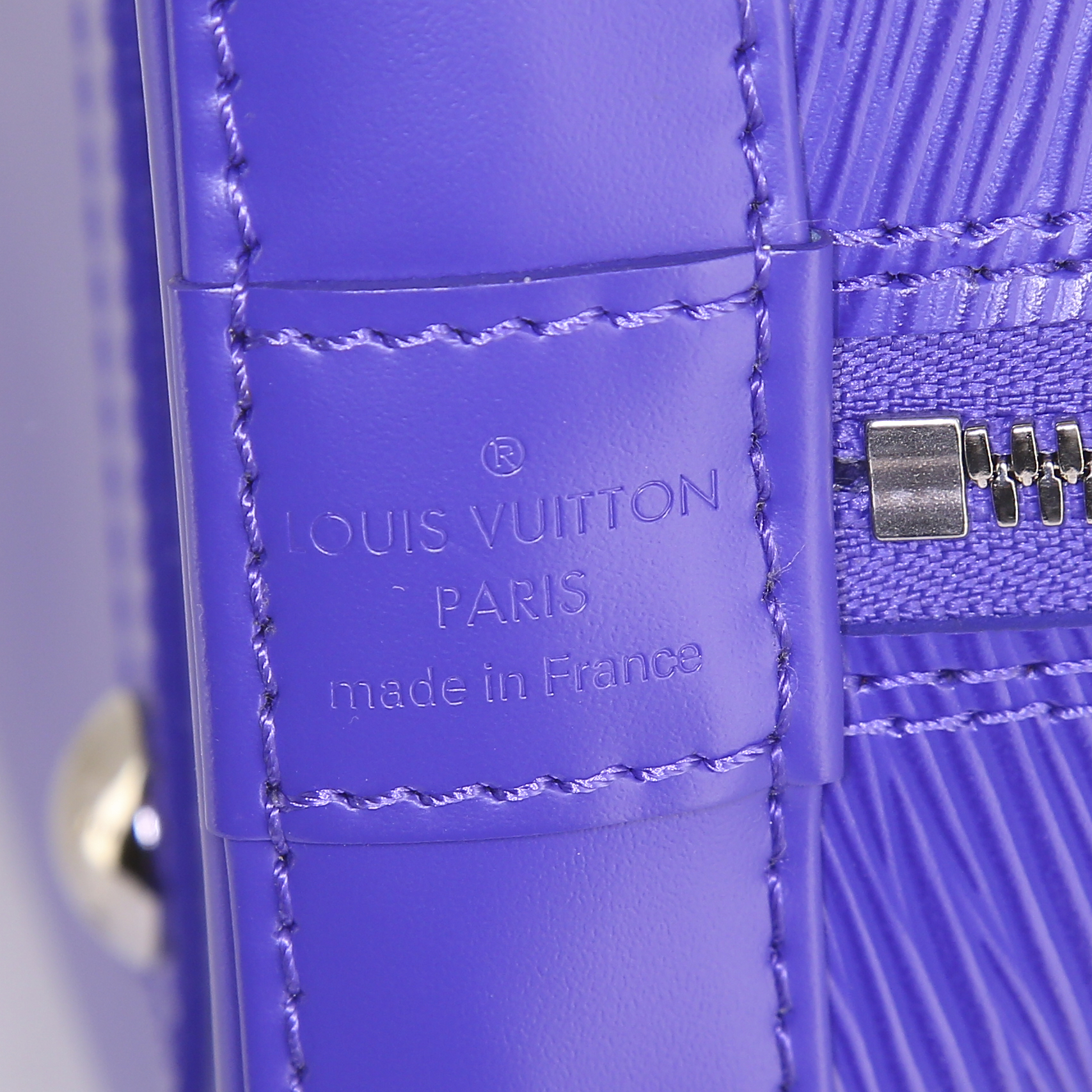 Bolso de mano Louis Vuitton Alma en cuero Epi violeta Anemone - Detail D3