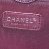 Chanel Shopping GST small model bag worn on the shoulder or carried in the hand in burgundy quilted grained leather - Detail D3 thumbnail