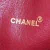Bolso para llevar al hombro Chanel Grand Shopping en cuero acolchado negro - Detail D3 thumbnail