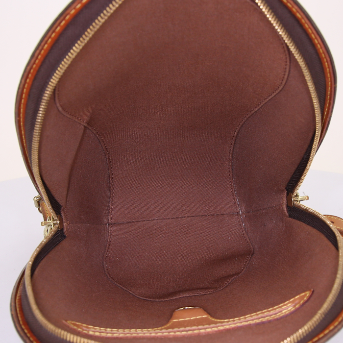 Sac à dos Louis Vuitton Ellipse en toile monogram marron et cuir naturel - Detail D2