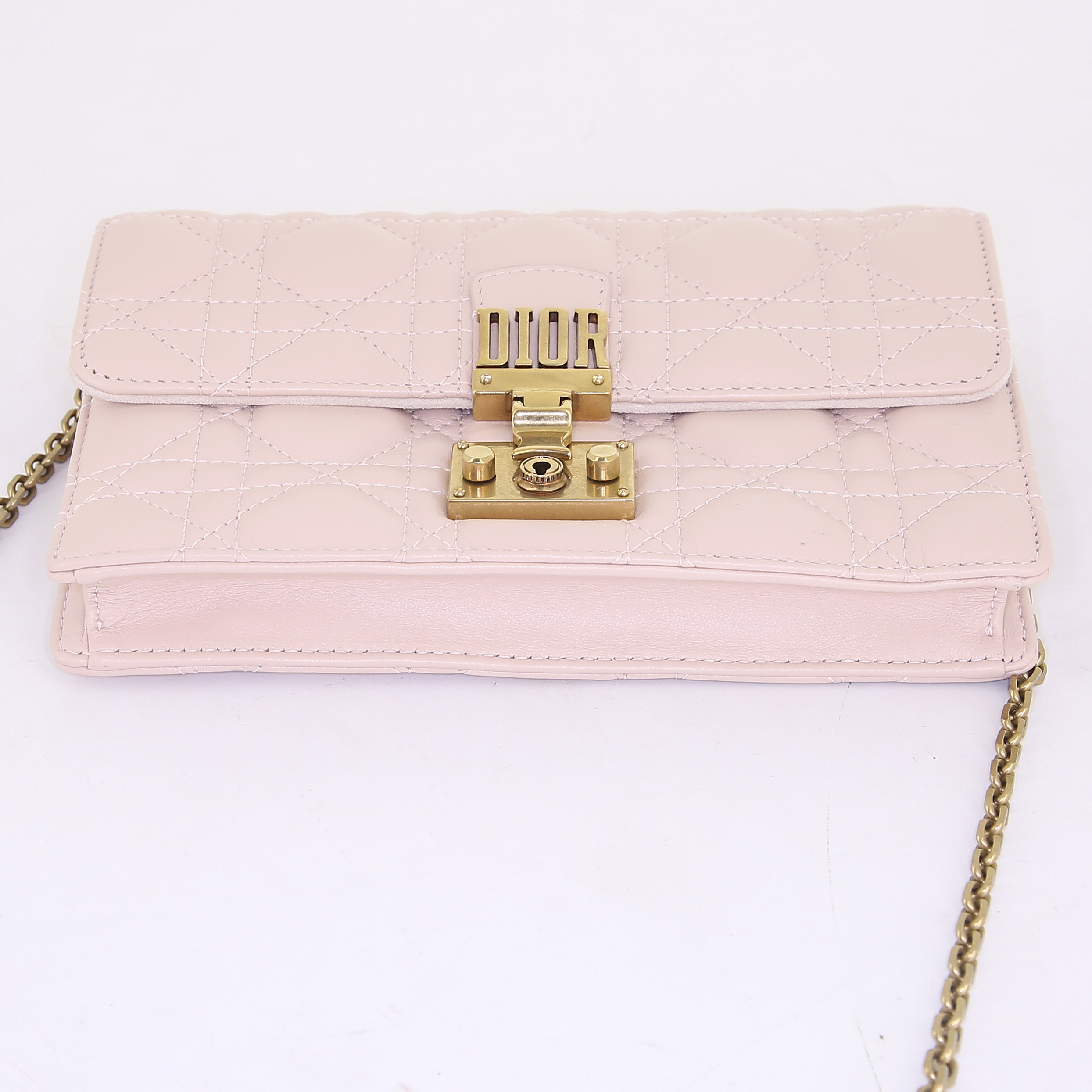 Sac bandoulière Dior Dioraddict en cuir rose-pale - Detail D4