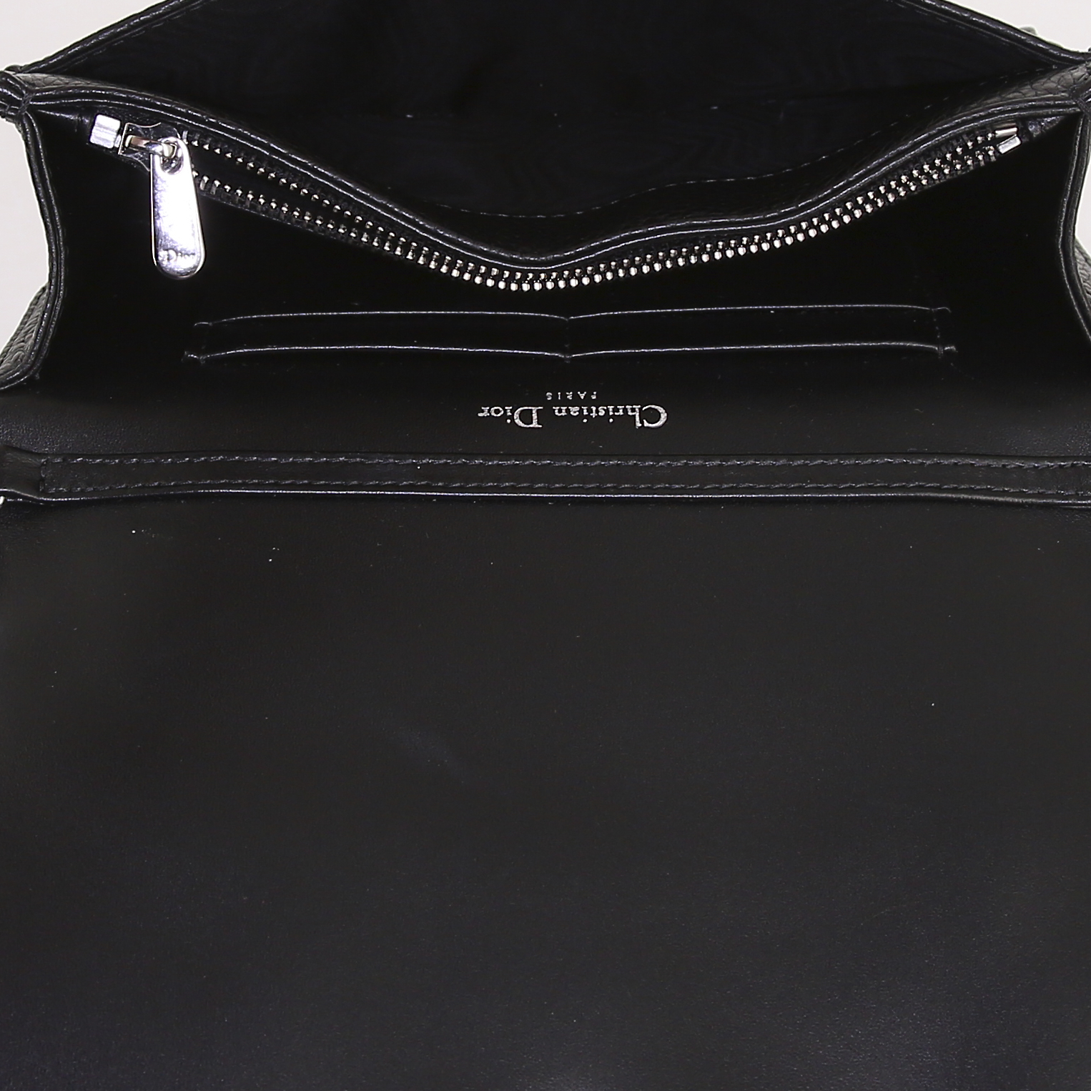 Dior Diorama Wallet on Chain handbag/clutch in black grained leather - Detail D2