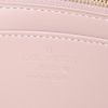 Billetera Louis Vuitton Louise en charol beige - Detail D3 thumbnail