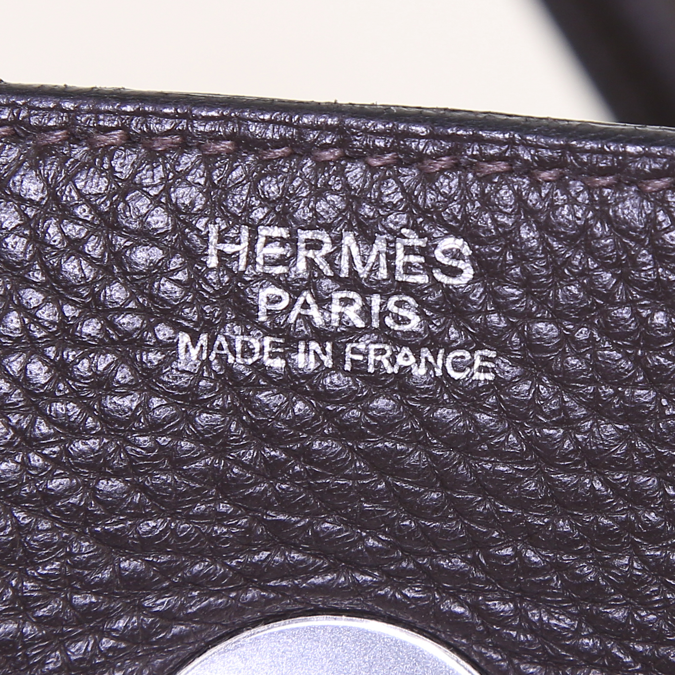 Hermes Lindy 30 cm handbag in ebene togo leather - Detail D3