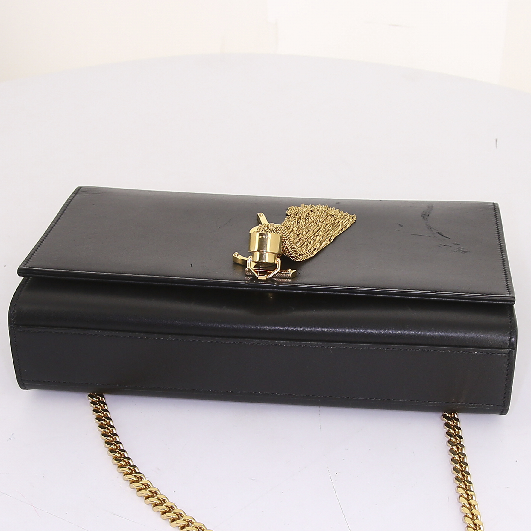 Sac bandoulière Saint Laurent Kate en cuir noir - Detail D4