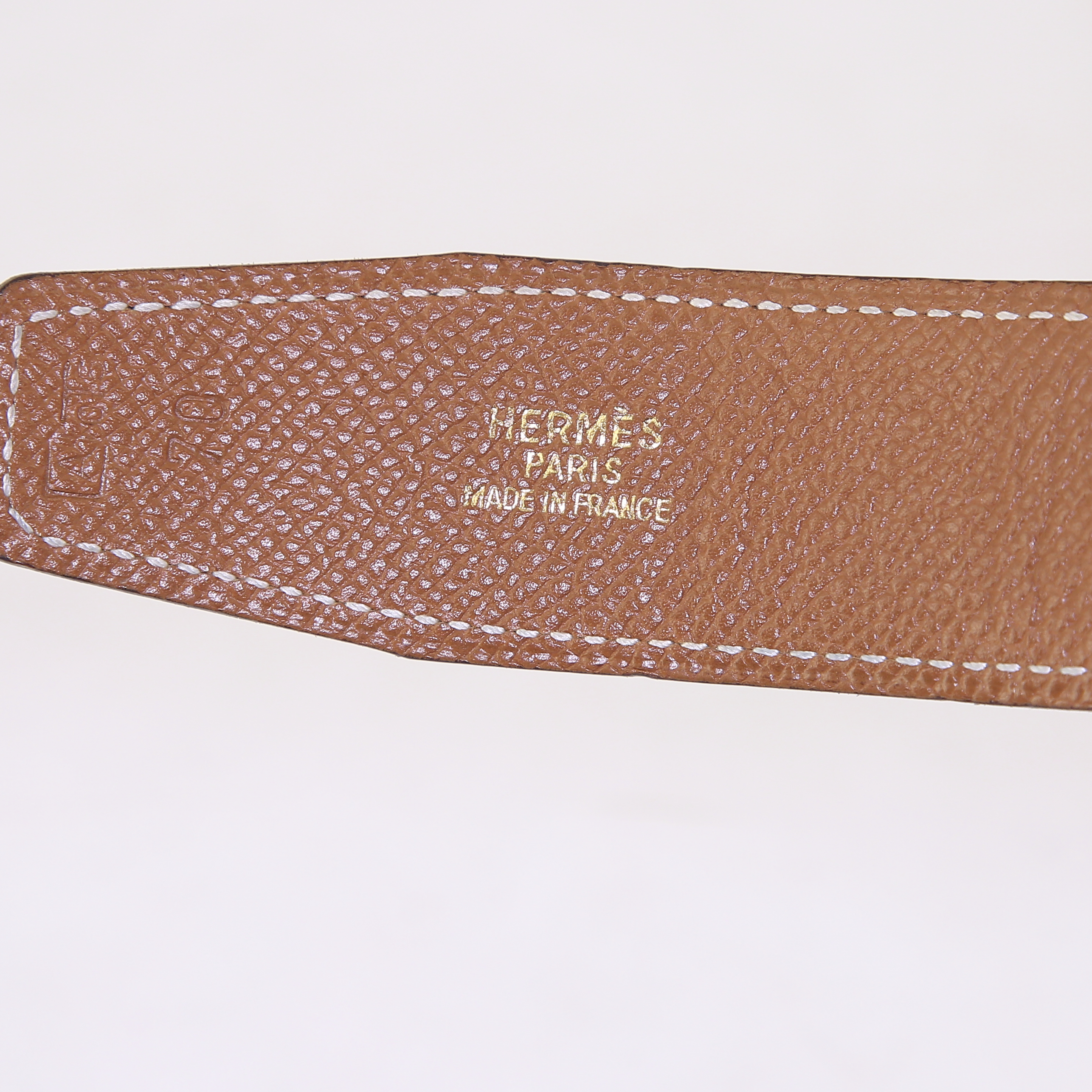 Cinturón Hermès en cuero box negro - Detail D1