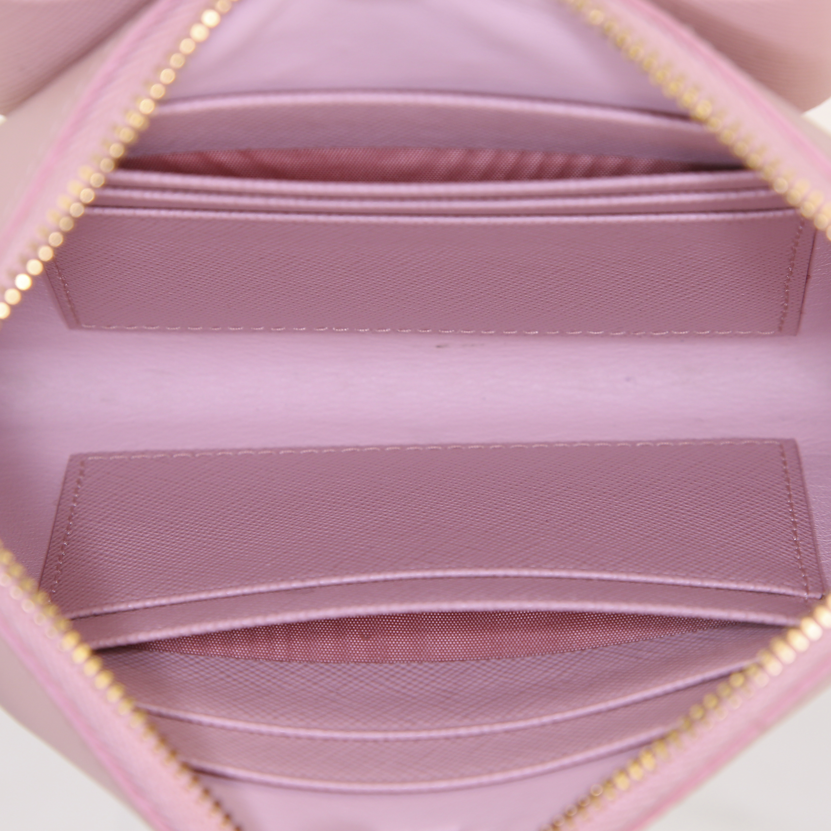Prada Bow pouch in pink leather saffiano - Detail D2