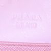 Bolsito de mano Prada Bow en cuero saffiano rosa - Detail D3 thumbnail