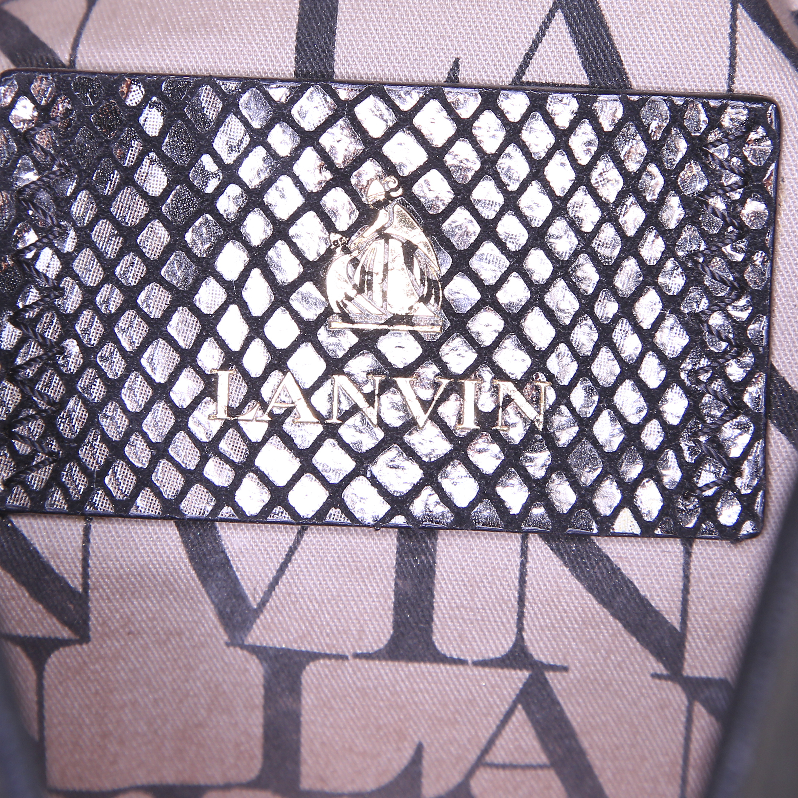 Sac bandoulière Lanvin en cuir noir et cuir mordoré - Detail D3