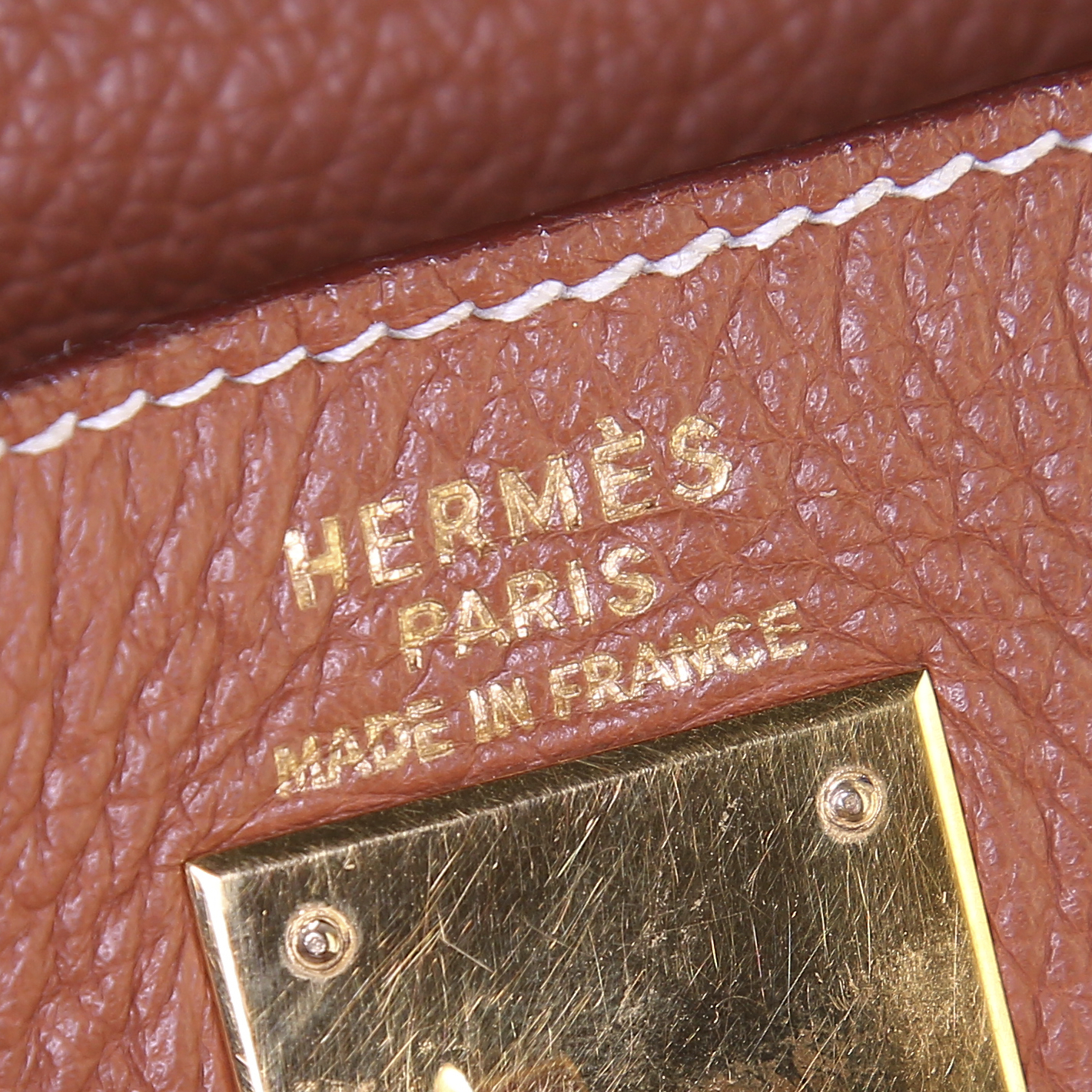 Hermes Kelly 35 cm handbag in fawn togo leather - Detail D4
