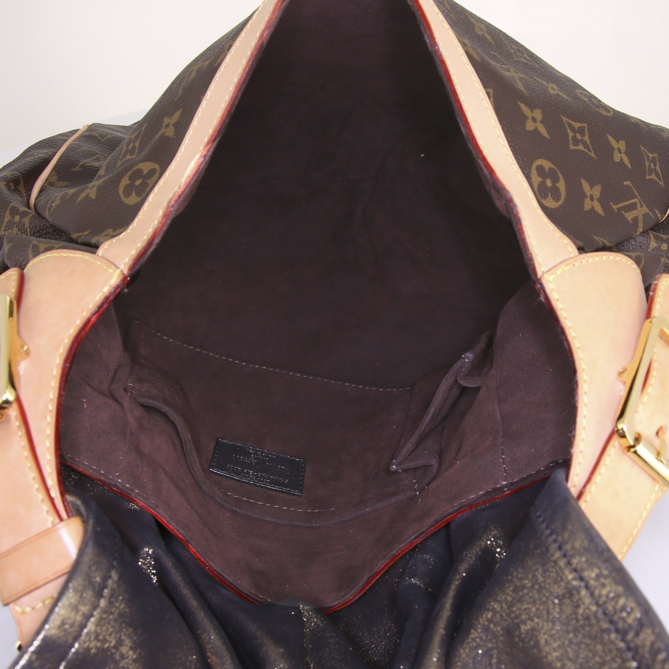 Louis Vuitton Kalahari shoulder bag in brown monogram canvas and natural leather - Detail D2