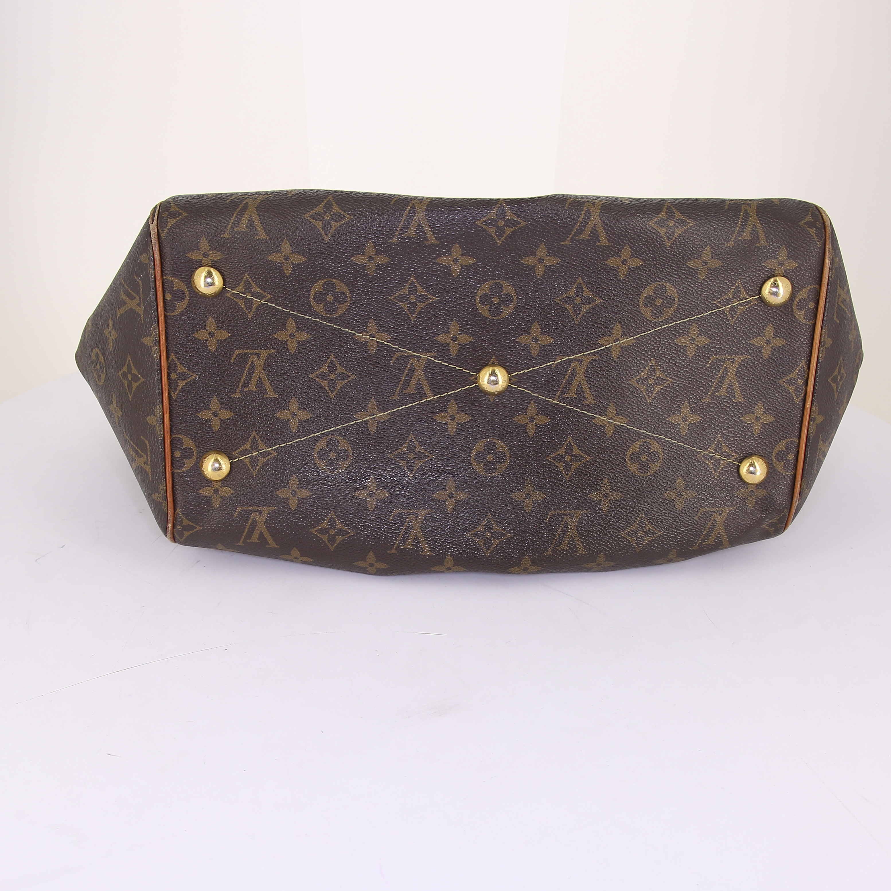 Bolso de mano Louis Vuitton Tivoli en lona Monogram y cuero natural - Detail D4