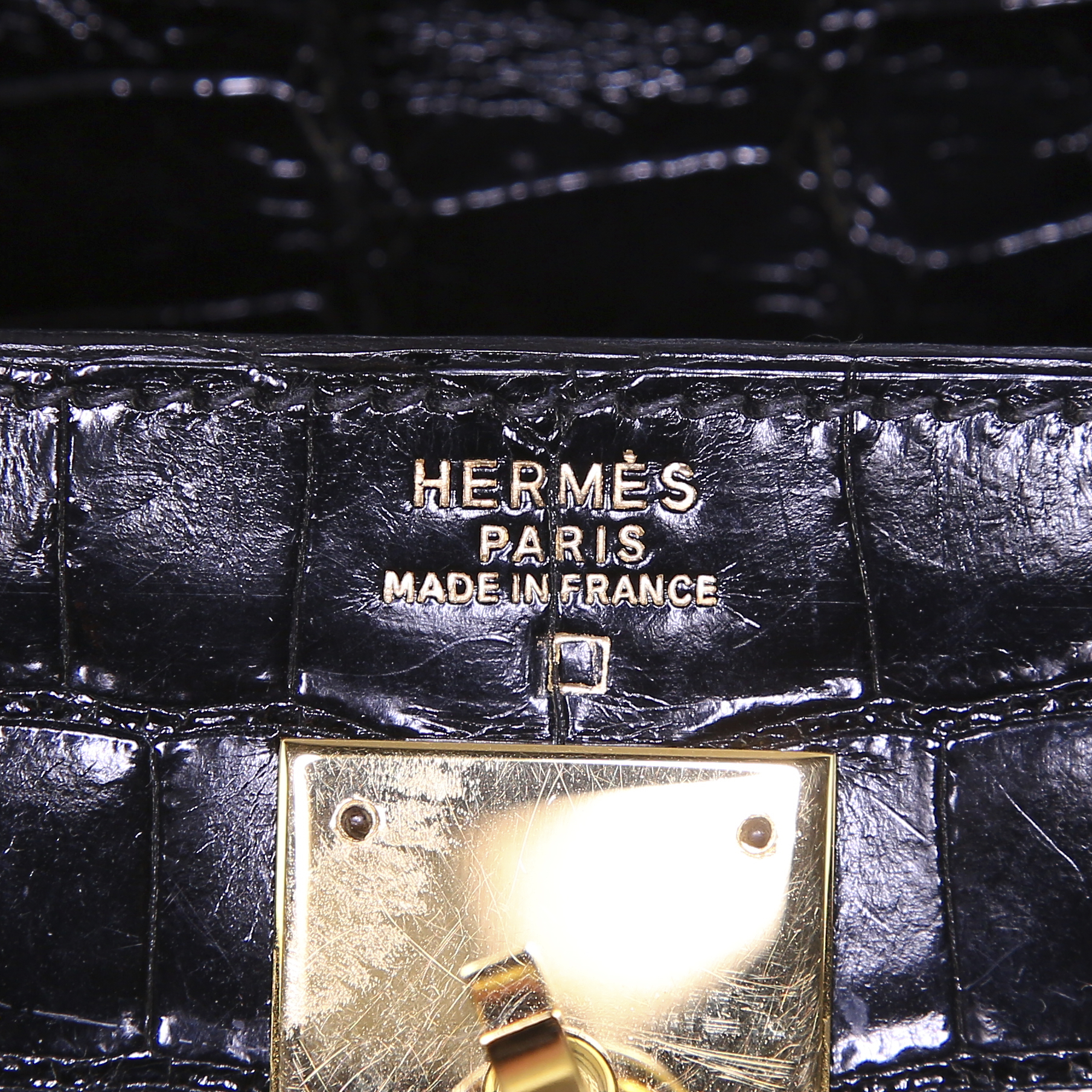 Hermes Kelly 32 cm handbag in black alligator - Detail D4