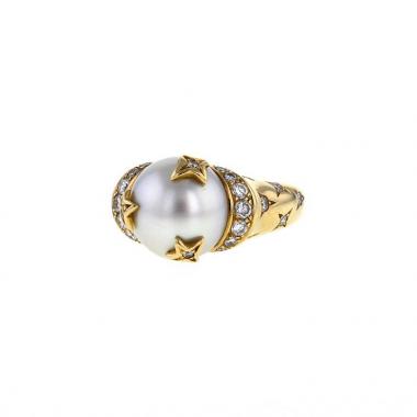 Bague Chanel Comètes en or jaune,  diamants et perle Bague Chanel Comètes en or jaune,  diamants et perle