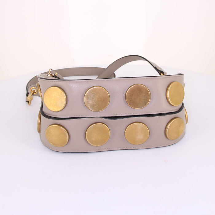 Sac bandoulière Chloé Kurtis en daim gris - Detail D4