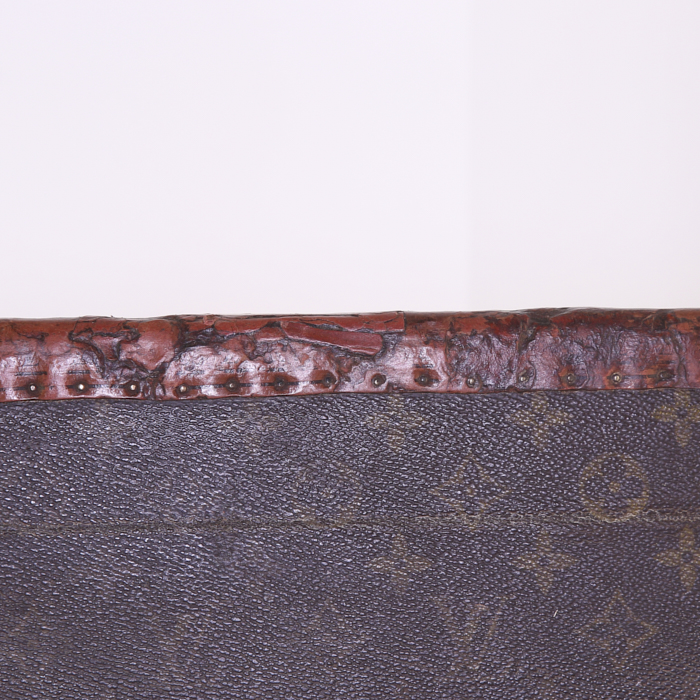 Malle à chapeau Louis Vuitton en toile monogram enduite marron et cuir naturel - Detail D5