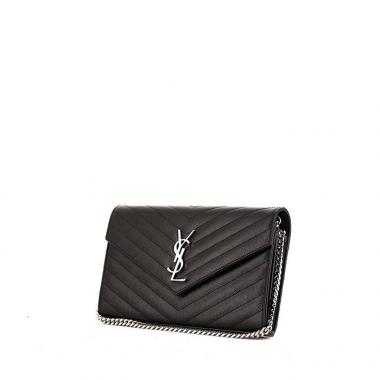 Bolso bandolera Saint Laurent Wallet on Chain en cuero granulado acolchado negro