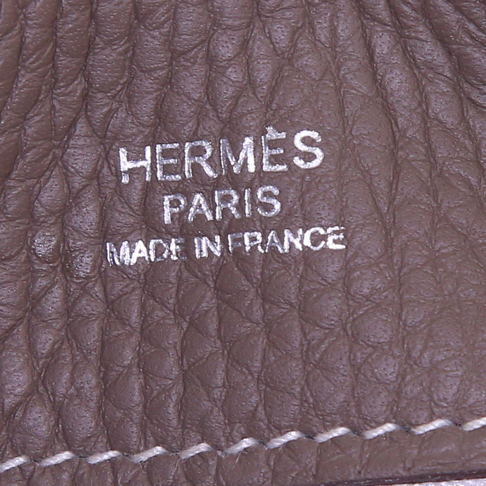 Sac porté épaule Hermes Marwari en cuir togo étoupe et cuir marron - Detail D3