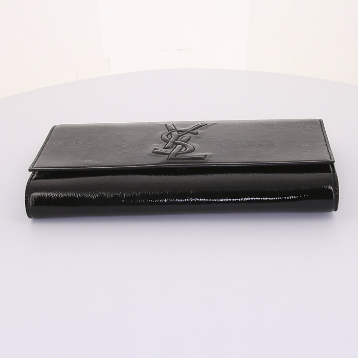 Bolsito de mano Saint Laurent Belle de Jour en cuero negro - Detail D4