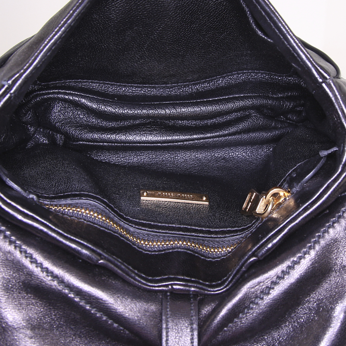 Bolso bandolera Miu Miu en cuero negro - Detail D2