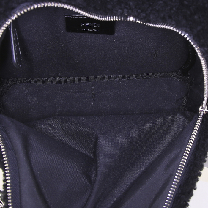 Mochila Fendi Bag Bugs modelo pequeño en lana negra y cuero negro - Detail D2