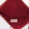 Bolsito de mano Louis Vuitton Pochette accessoires en lona Monogram marrón y cuero rojo - Detail D2 thumbnail
