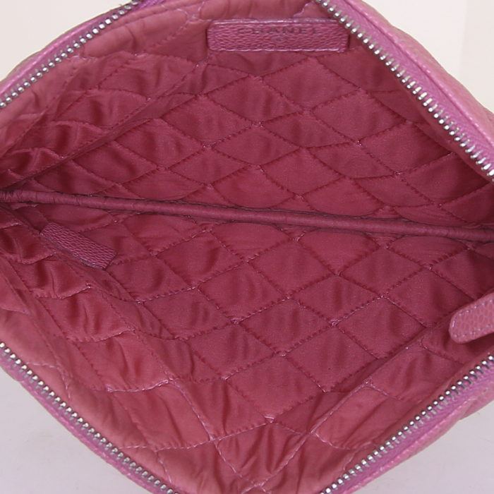Pochette Chanel in pelle martellata e trapuntata rosa - Detail D2