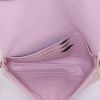 Bolso bandolera Dior New Look en charol rosa - Detail D2 thumbnail