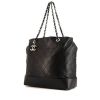 Chanel handbag in black quilted leather - 00pp thumbnail