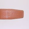 Hermès belt in gold togo leather and black box leather - Detail D2 thumbnail