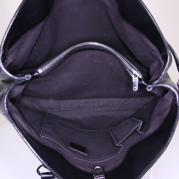 Louis Vuitton Passy large model shopping bag in black epi leather - Detail D2