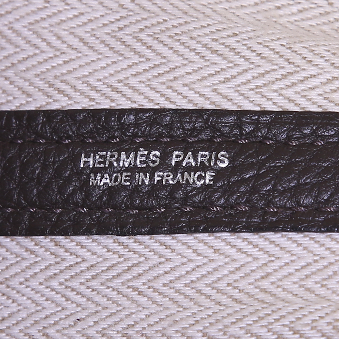 Sac cabas Hermes Garden en cuir marron-chocolat - Detail D3